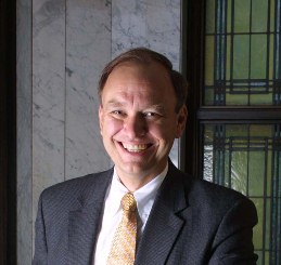 Augustana president Steve Bahls alt